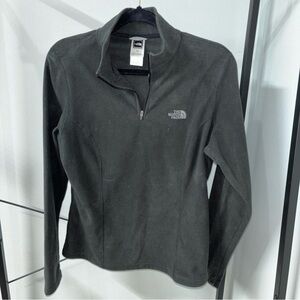 The North Face Black Fleece Pullover TKA 100 size Medium